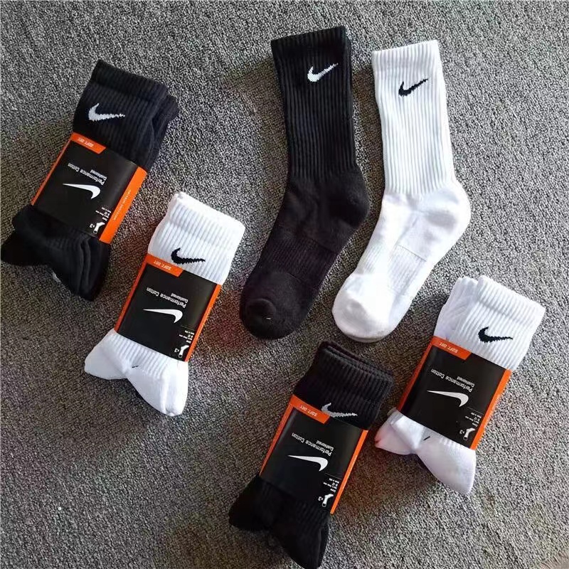 Nike Cushioned Crew Socks