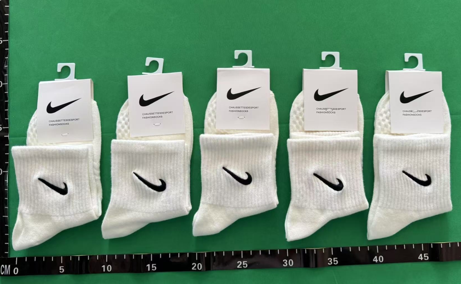 Nike Cushioned Mesh Crew Socks - Details
