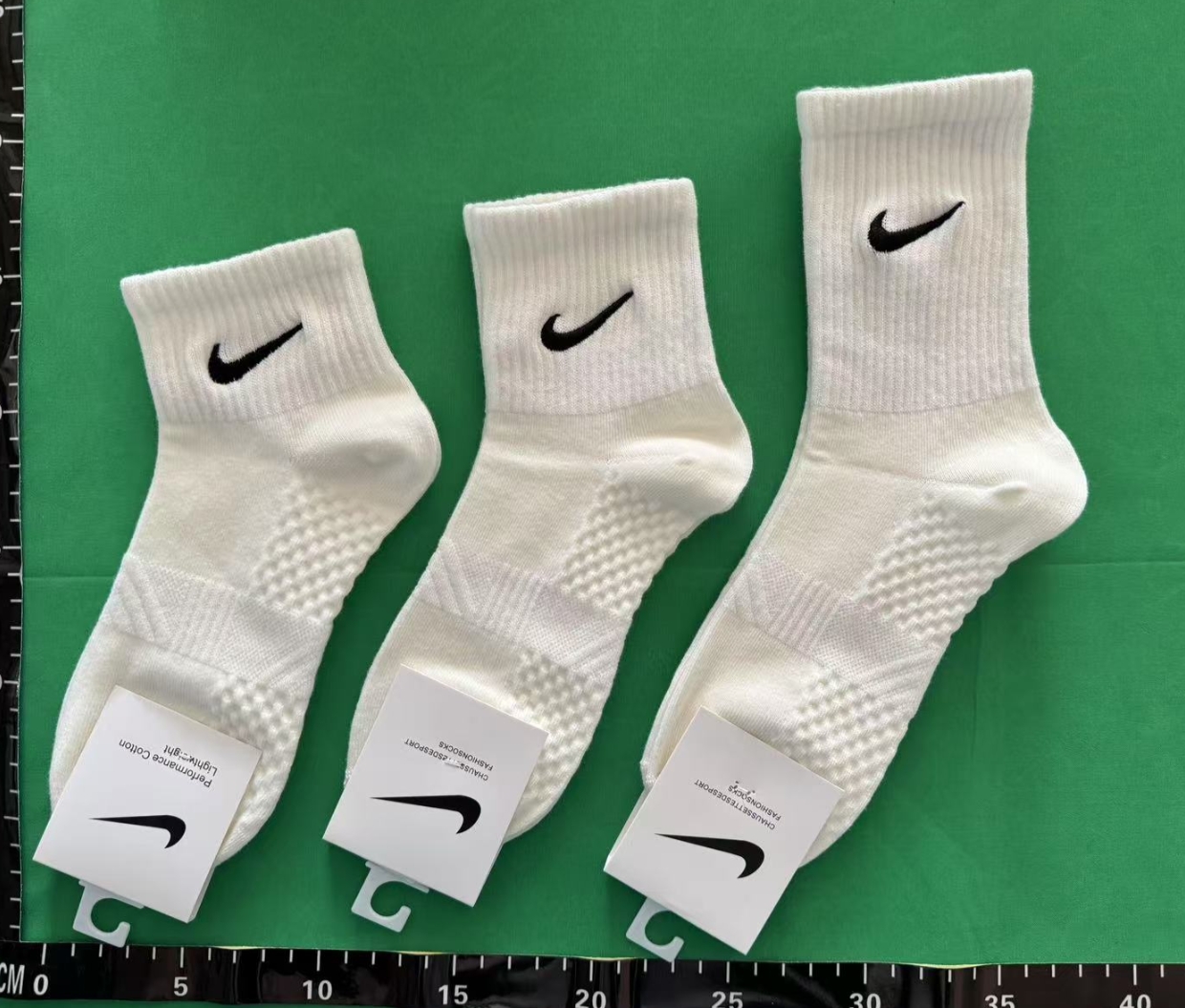 Nike Cushioned Mesh Crew Socks - Details