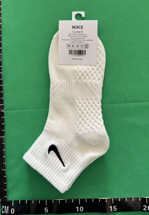 Nike Cushioned Mesh Crew Socks - Details