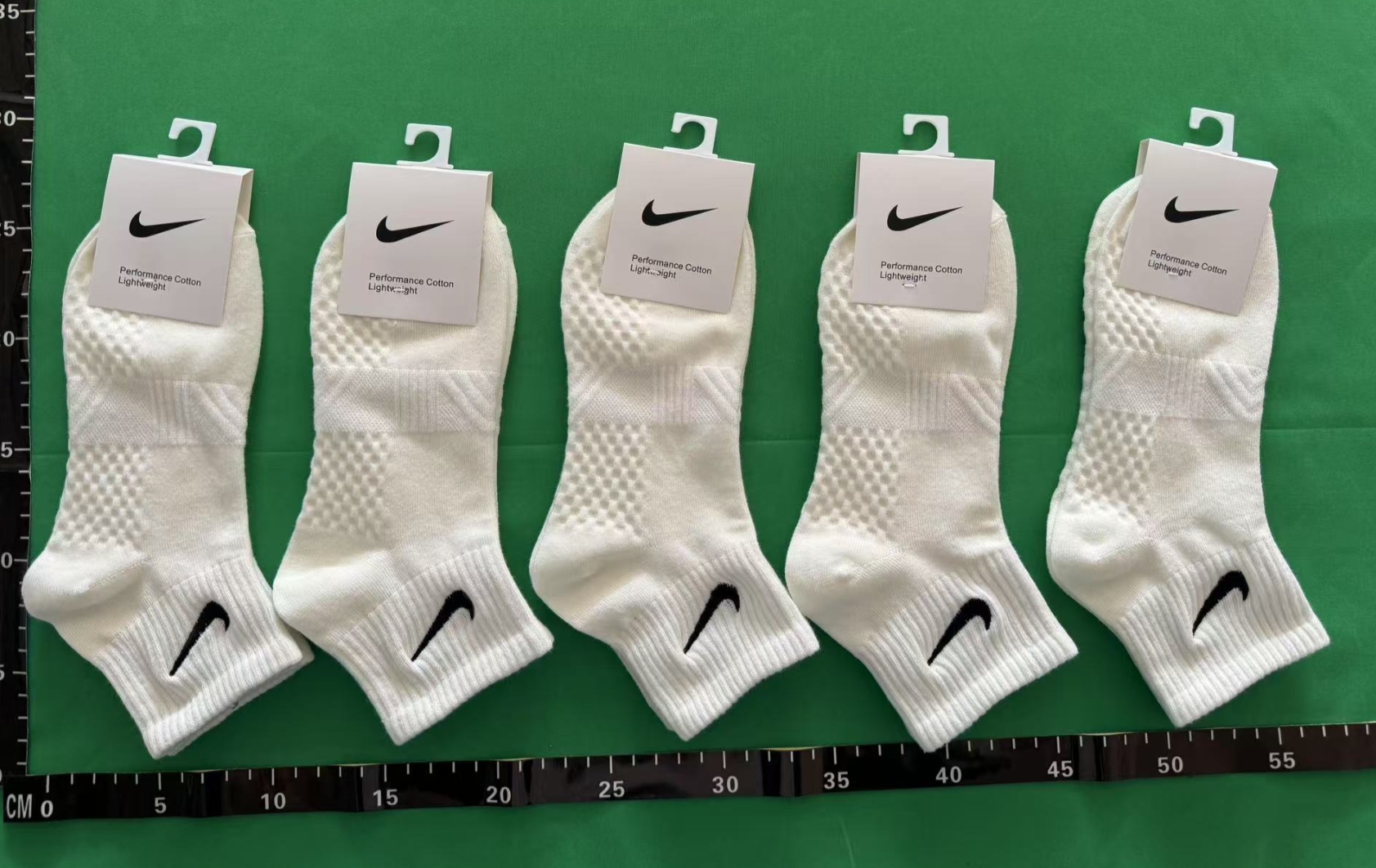 Nike Cushioned Mesh Crew Socks - Details
