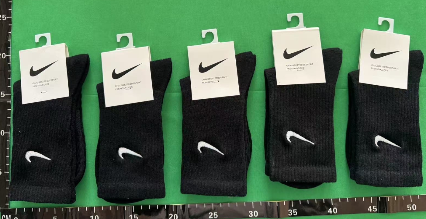 Nike Cushioned Mesh Crew Socks - Details