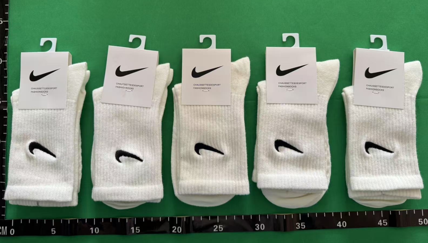 Nike Cushioned Mesh Crew Socks - Details