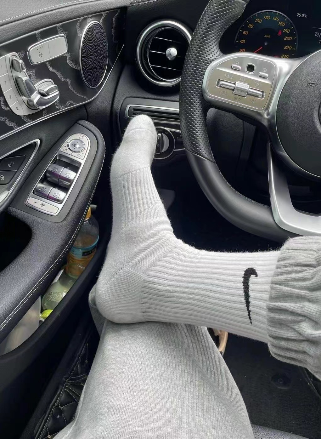 Nike Cushioned Crew Socks - Details
