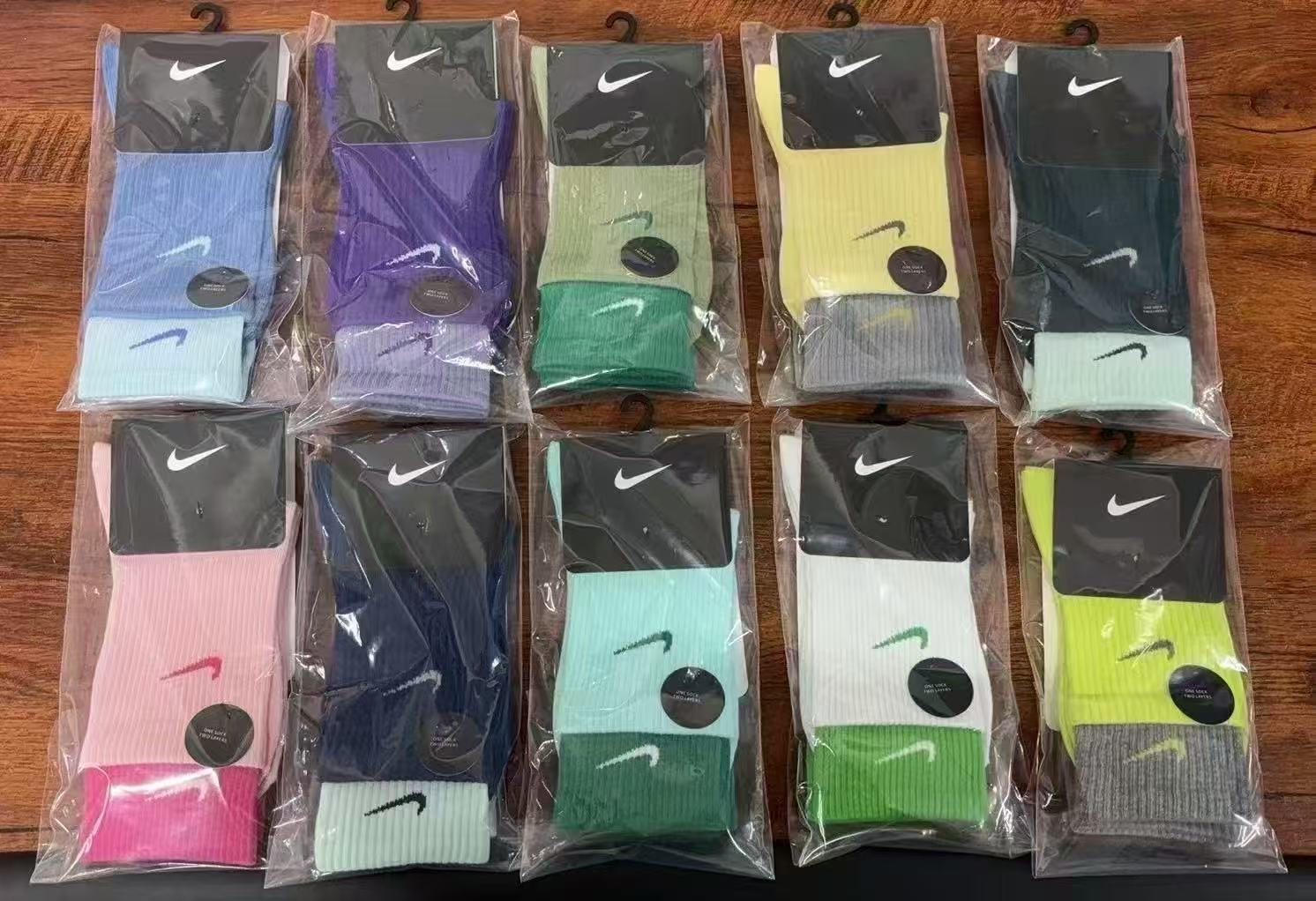 Nike Double Cuff Socks (Ribbed Style) - Details